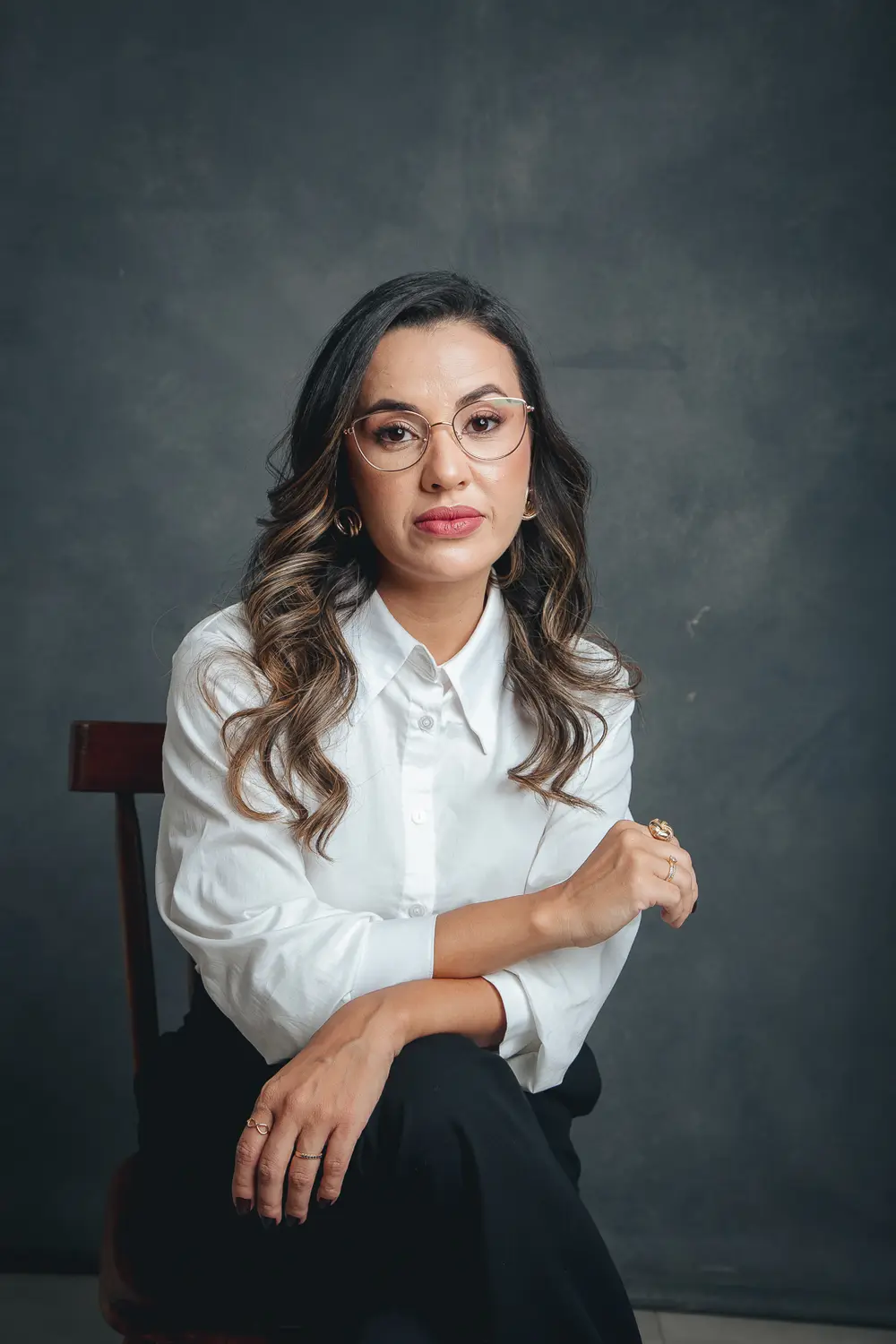 Dra. Jéssica H. Santos em retrato profissional