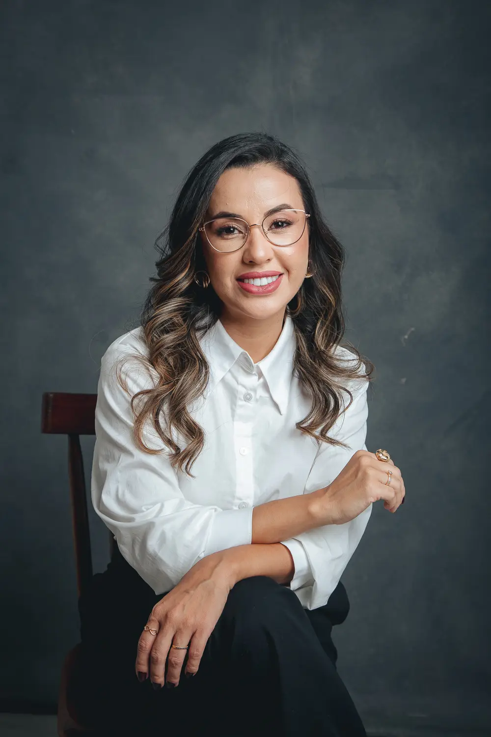 Dra. Jéssica H. Santos em retrato profissional